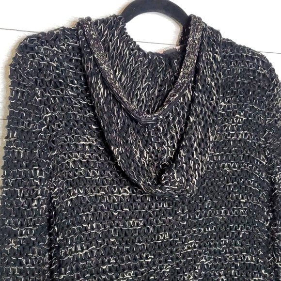 BCBGMAXAZRIA | HOODIE - Picture 4 of 7